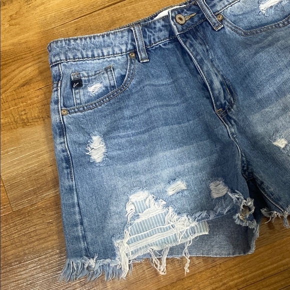 KanCan Distressed Denim Blue Shorts size medium - Picture 2 of 9